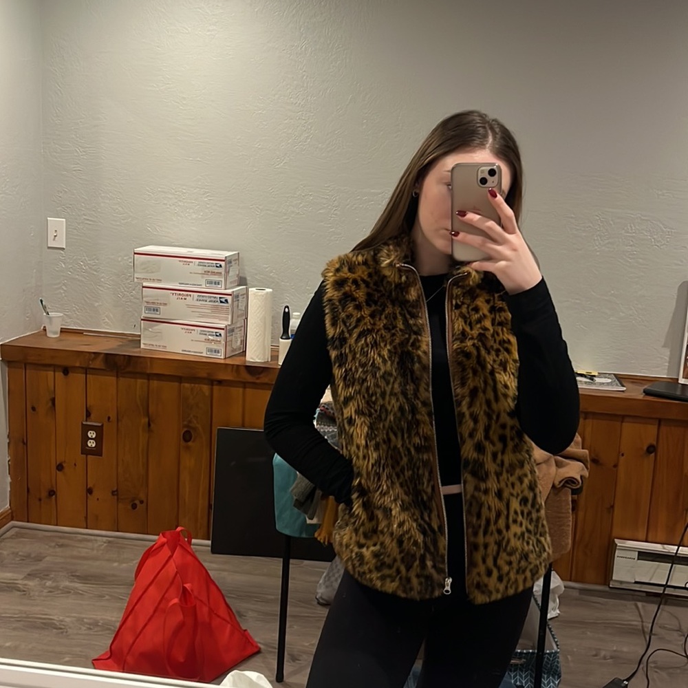 Women’s J. Crew Faux Fur Cheetah Print Fluffy Vest Sz XS